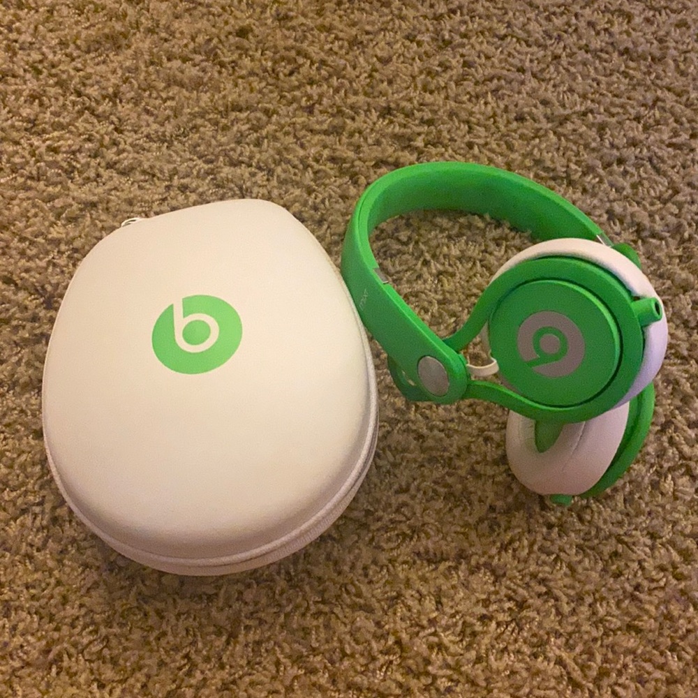 Limited Edition Beats by Dr.Dre Mixr Headphones